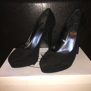 Jennifer Lopez Black , Velvet Heels